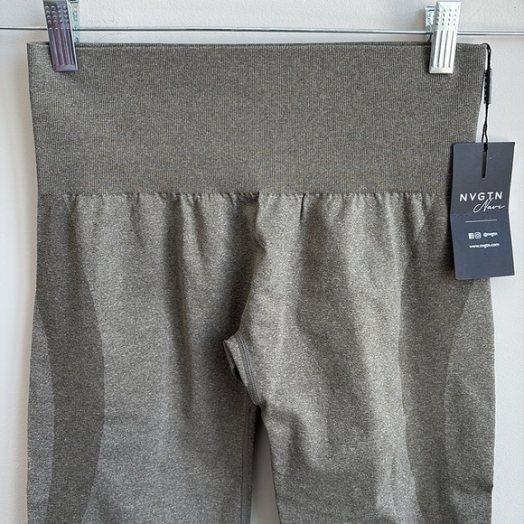 NVGTN Contour Seamless Leggings MEDIUM NWT - Picture 6 of 6